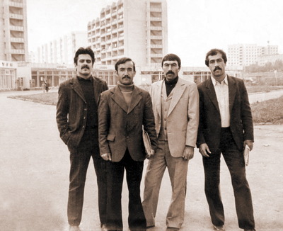 1982 год, г. Сумы. Сюда из Дагестана приехали осваивать специальность машиниста компрессорных установок (слева направо) Ю. Абакаров, Р. Гаджиахмедов, М. Алиев и И. Строчевой.