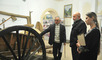 Директор Ахтынского краеведческого музея Ахмед Дагларов и гости музея