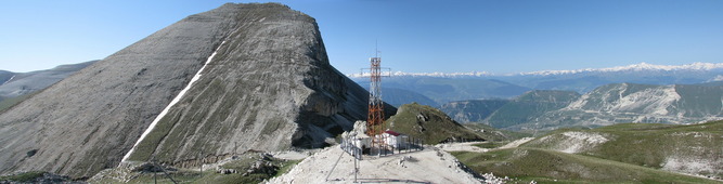 Промежуточная радиорелейная станция «Андийские ворота» на одноименном перевале (высота над уровнем моря 2500 м)