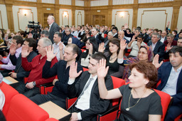 Заслушав и обсудив выступления, делегаты конференции единогласно постановили признать обязательства Коллективного договора в 2013 году выполненными